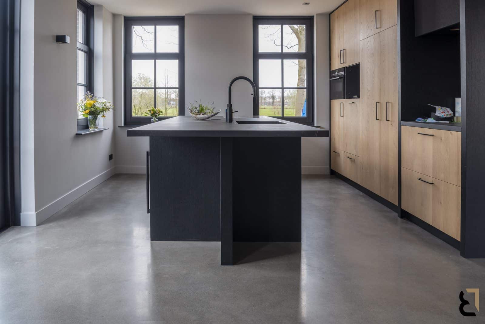 Realisatie van een woonbetonvloer bij woning in Woudenberg