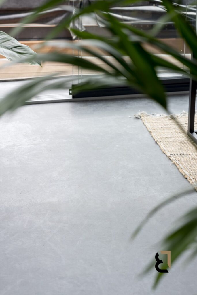 Detailfoto | Betonnen terras in Renswoude