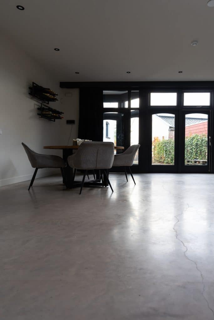 Realisatie van een woonbetonvloer bij een woning in Woudenberg