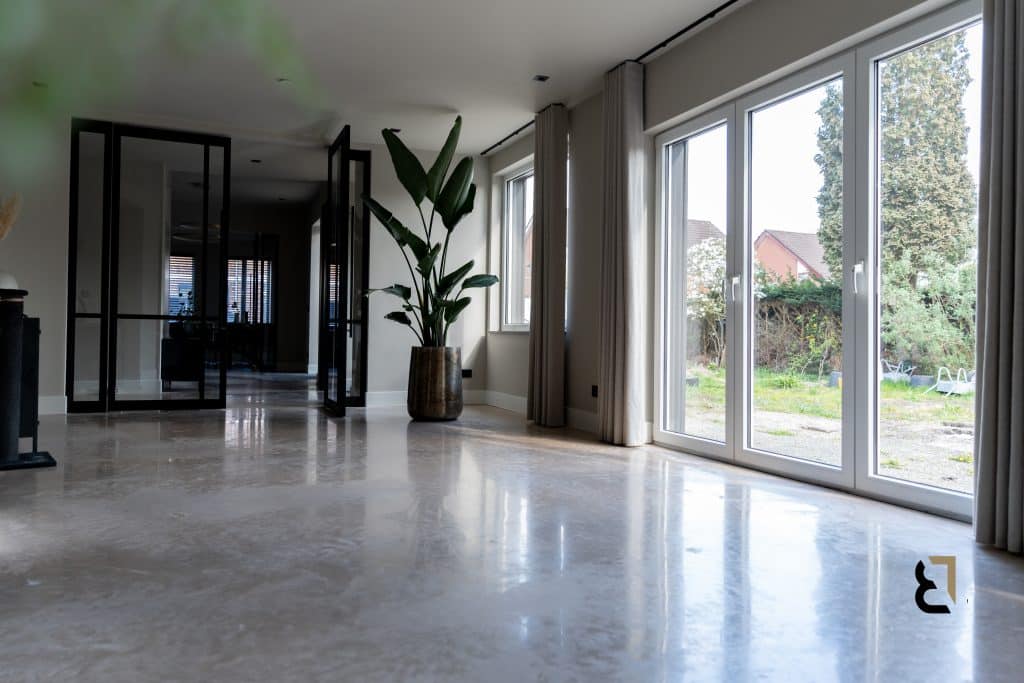 Overzichtfoto van woonbetonvloer bij woning in Borne