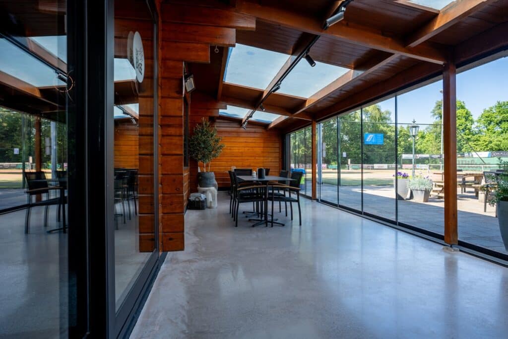 Woonbetonvloer kantine tennisvereniging de Bree