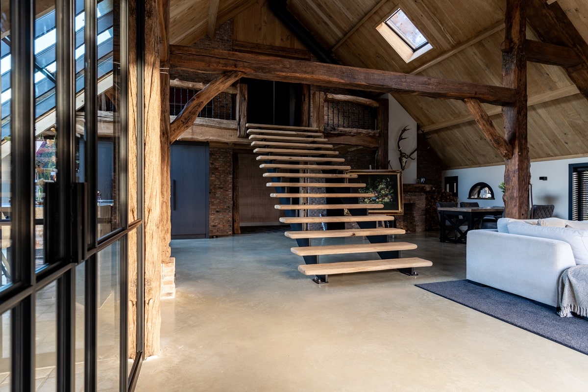 Gerenoveerde woonboerderij, voorzien van woonbeton